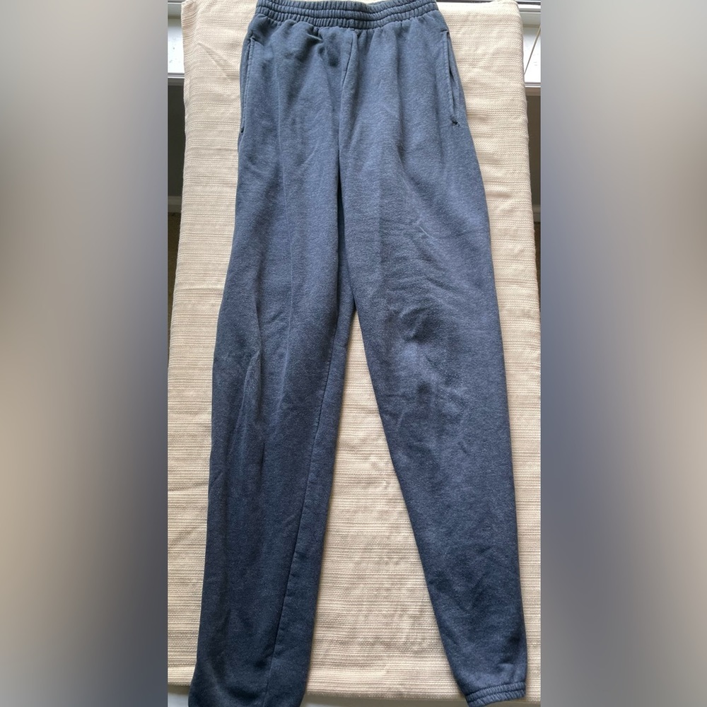 No brand! Grey sweatpants. Size XS or S.